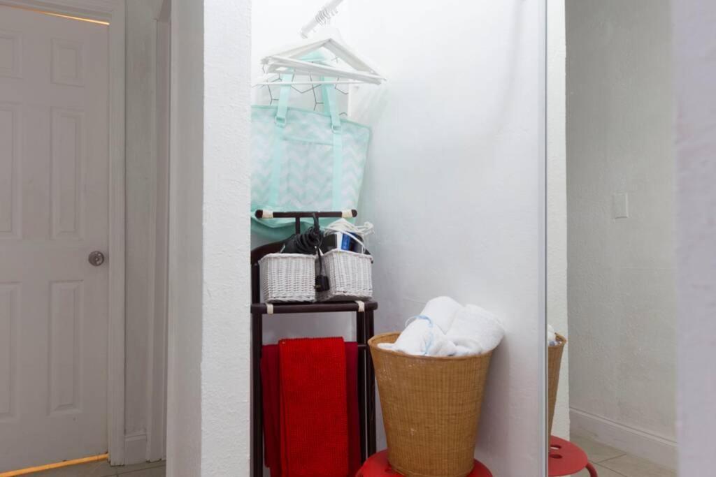 1 Bedroom Apt Near Coconut Grove Miami Extérieur photo
